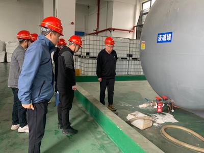 以“四不兩直”方式抓實安全生產檢查——榮正發深入一線督導檢驗檢測工作